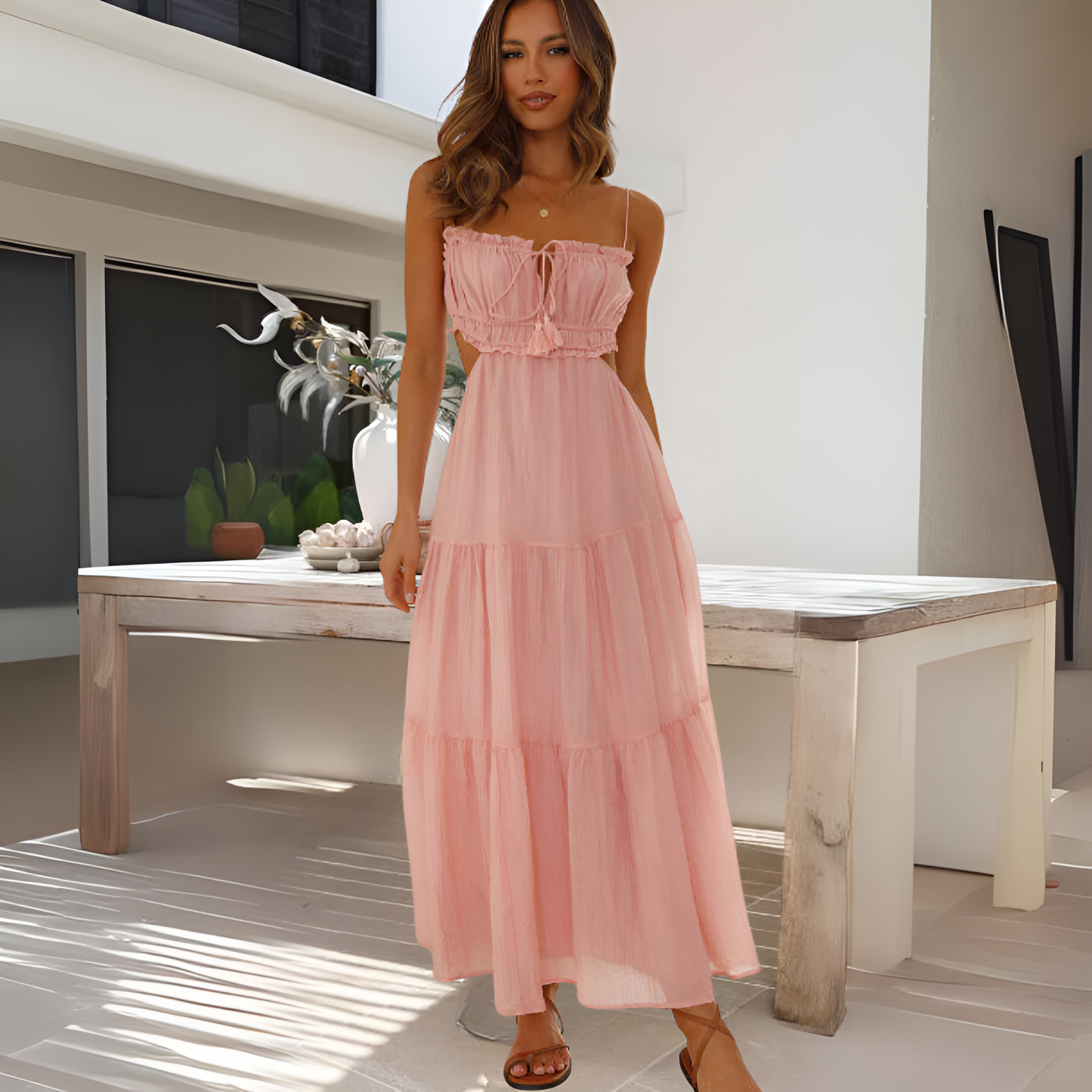 Rosa | Elegantes Sommer-Midikleid mit dünnen Trägern